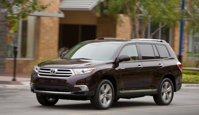 2013 Toyota Highlander-1.jpg